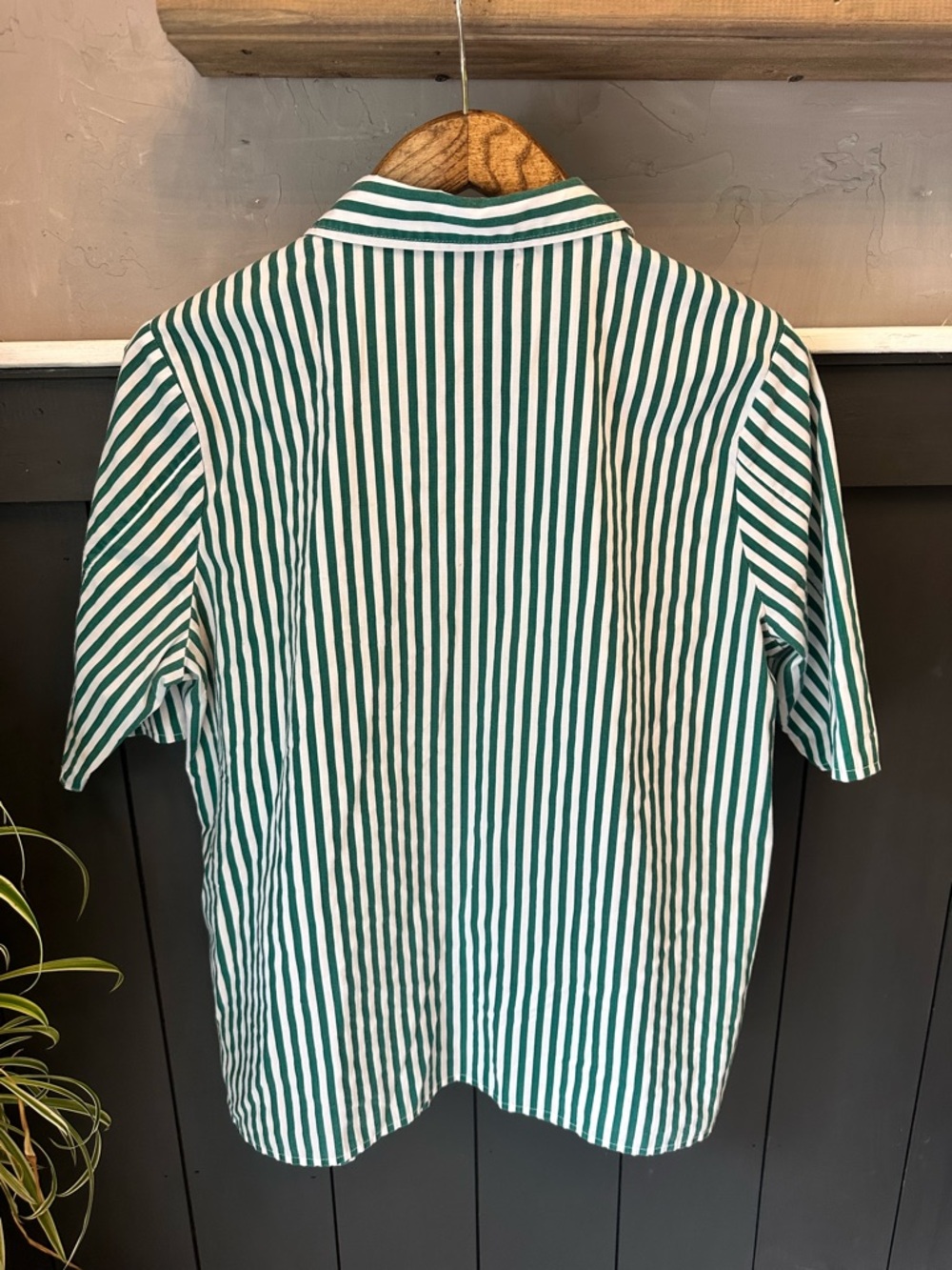 Vintage American Sweetheart Classic Green and White Striped Button-Up Shirt L - Picture 2 of 10